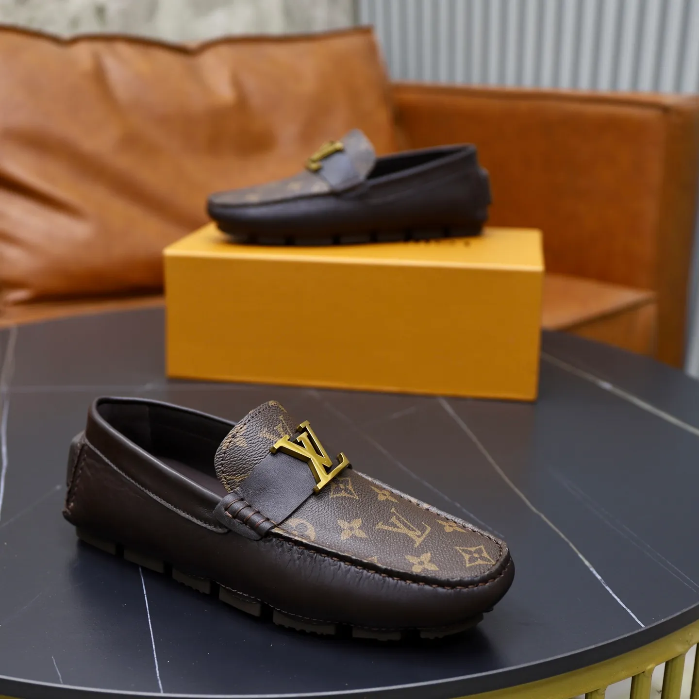 Ex-factory price: 480💰【LV】Louis Vuitton ⚠️High-end men’s driving and pedal series ⚠️38-44 (customized for 45) ⚠️All original cowhide leather! Thick and soft! Made entirely of calfskin lining! Rubber sheet anti-slip beanie sole! Three-dimensional package technology! Fashionable and classic! Handicrafts! Original high quality! Feel free to compare!